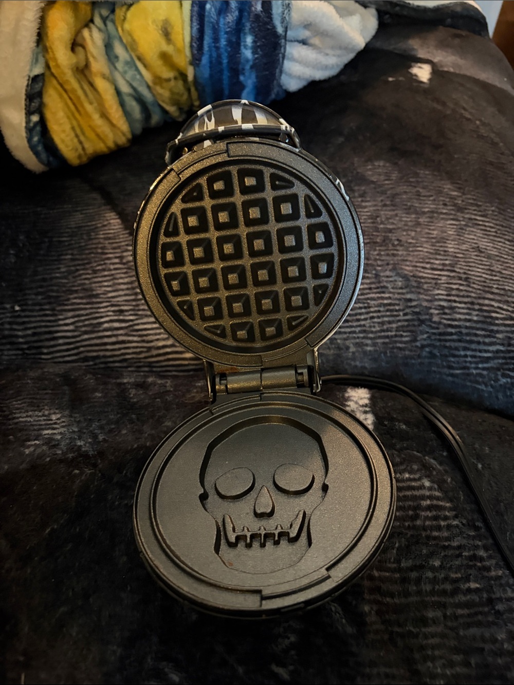 Black Skull Novelty Waffle Maker - Electric Mini Waffle Iron